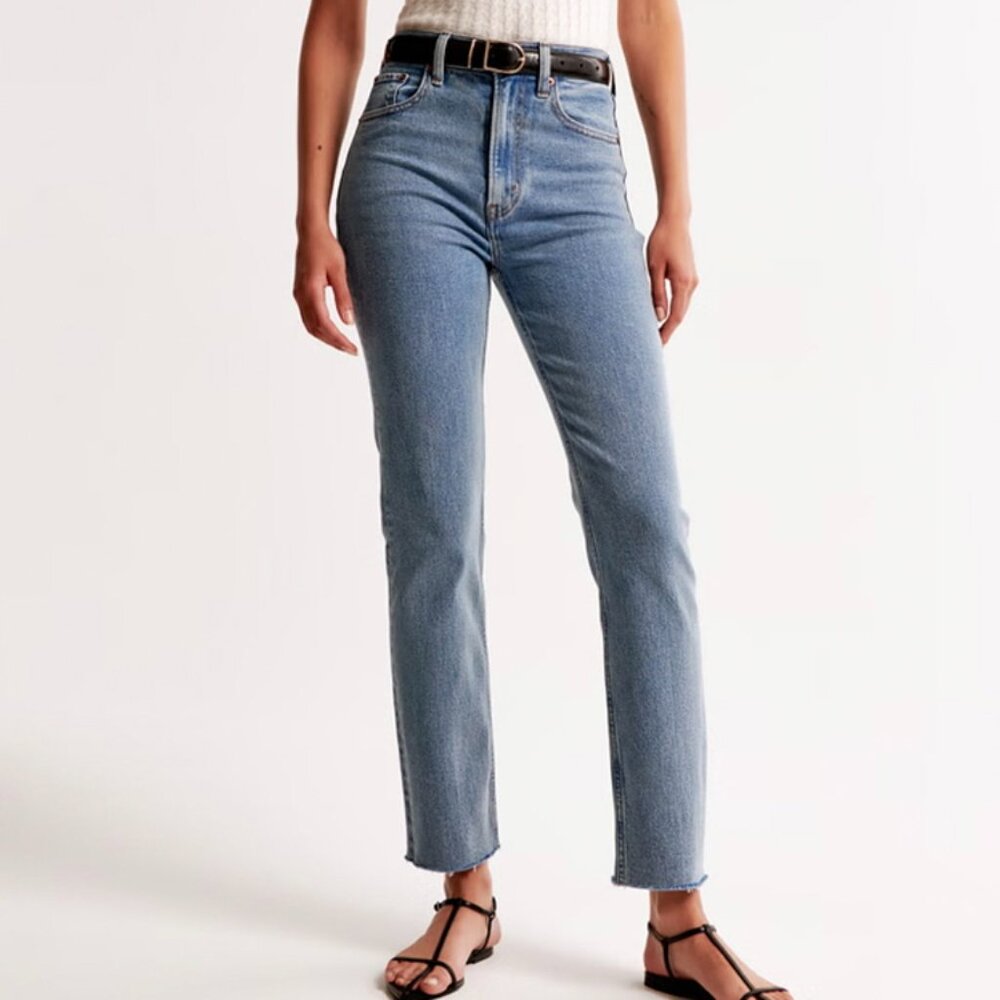 Abercrombie Ultra High Rise Ankle Straight Jean